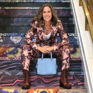 Meet your Posher, Paula